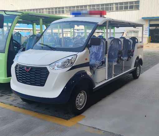 四轮巡逻车